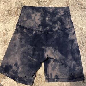 lululemon athletica Align 6-inch Women's Tie-Dye/Marble Shorts
